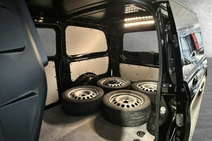 mercedes-benz-vito-diesel-2020-big-5