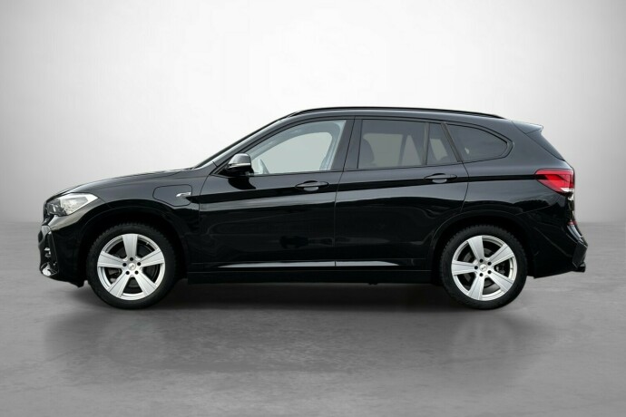 bmw-x1-elektrisitetbensin-2022-big-6