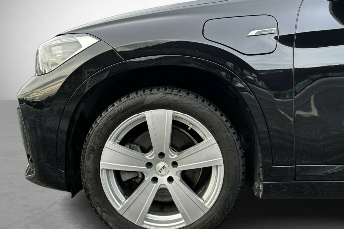 bmw-x1-elektrisitetbensin-2022-big-5