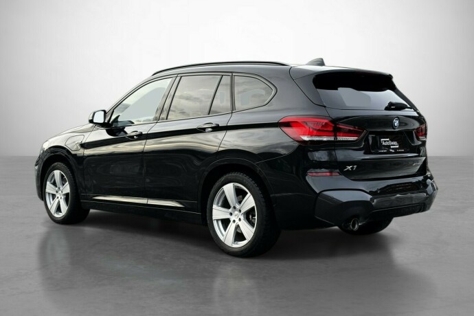 bmw-x1-elektrisitetbensin-2022-big-7