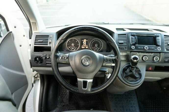 volkswagen-transporter-diesel-2014-big-8