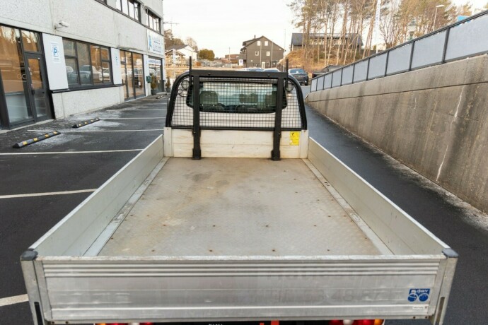 volkswagen-transporter-diesel-2014-big-4