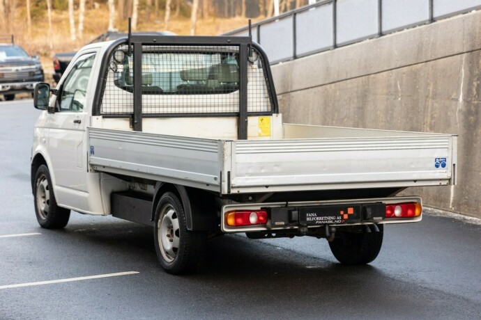 volkswagen-transporter-diesel-2014-big-1