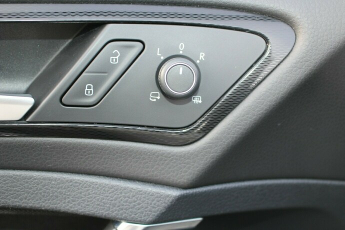 volkswagen-golf-elektrisitetbensin-2017-big-8