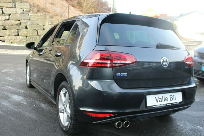 volkswagen-golf-elektrisitetbensin-2017-big-4