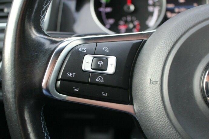 volkswagen-golf-elektrisitetbensin-2017-big-11