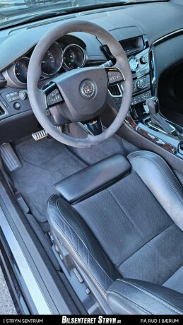 cadillac-cts-bensin-2013-big-18