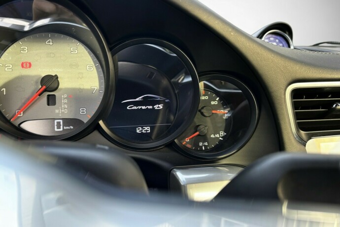 porsche-911-bensin-2018-big-25