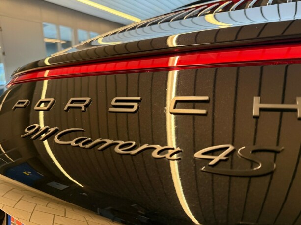 porsche-911-bensin-2018-big-47