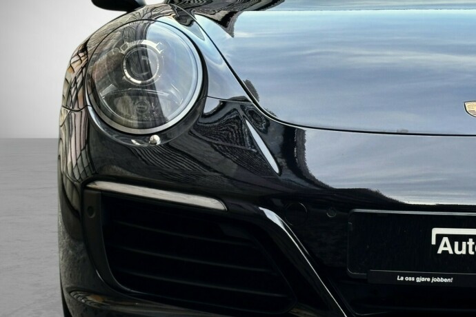 porsche-911-bensin-2018-big-3