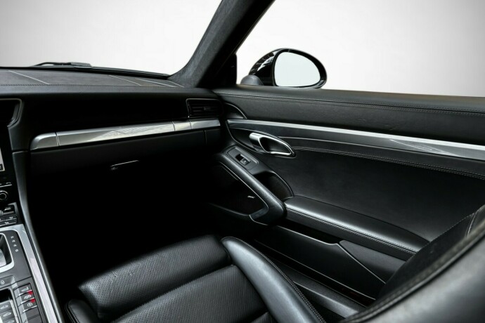 porsche-911-bensin-2018-big-37