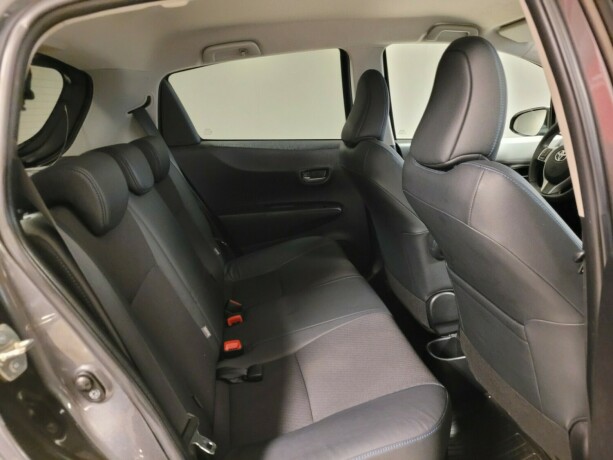 toyota-yaris-elektrisitetbensin-2014-big-17