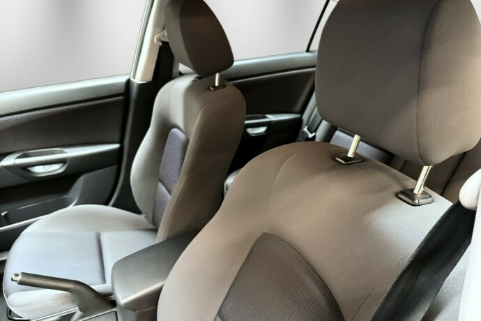 mazda-3-bensin-2008-big-14