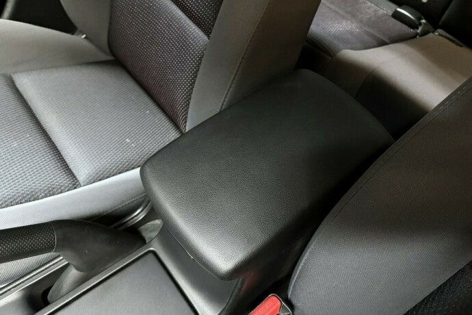 mazda-3-bensin-2008-big-28