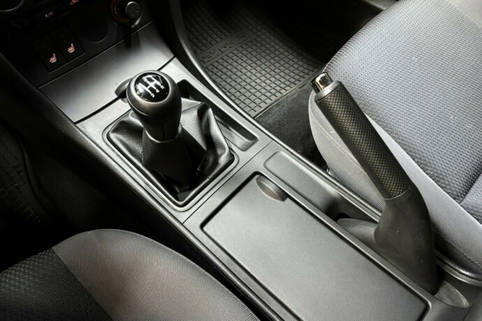 mazda-3-bensin-2008-big-26