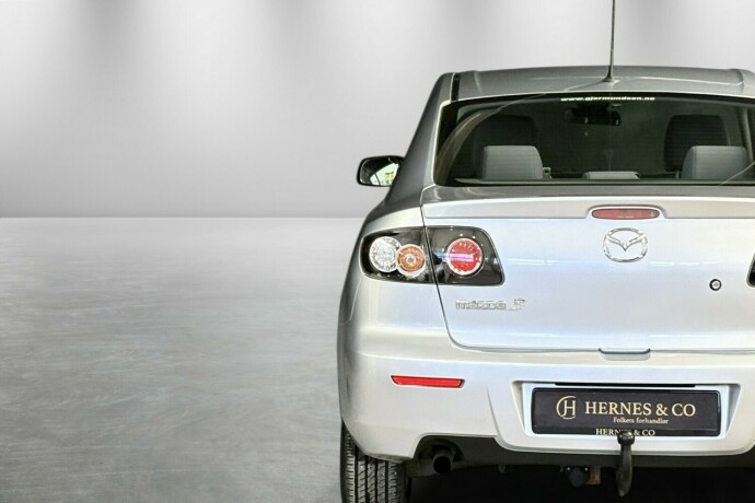 mazda-3-bensin-2008-big-10