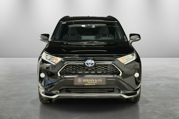 toyota-rav4-plug-in-petrol-2022-big-3