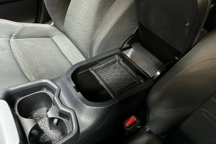 toyota-rav4-plug-in-petrol-2022-big-29