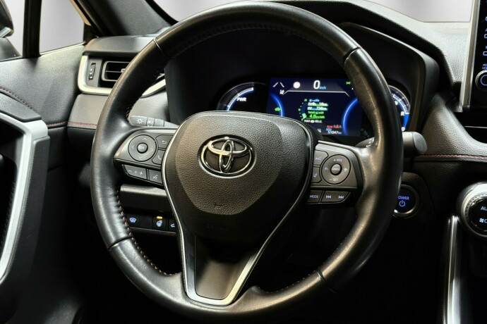 toyota-rav4-plug-in-petrol-2022-big-18