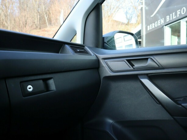 volkswagen-caddy-diesel-2020-big-15