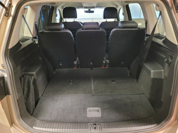 volkswagen-touran-diesel-2017-big-20