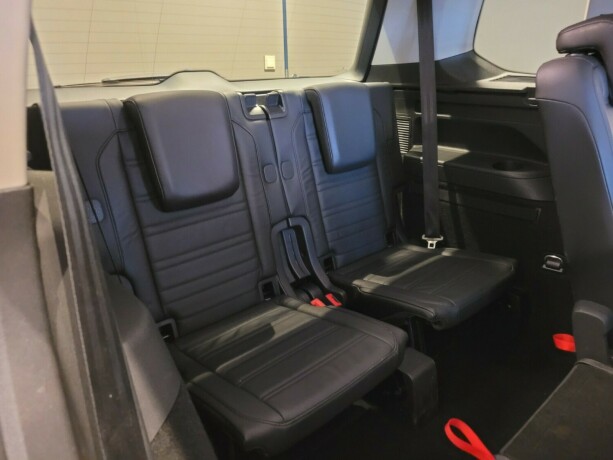 volkswagen-touran-diesel-2017-big-19