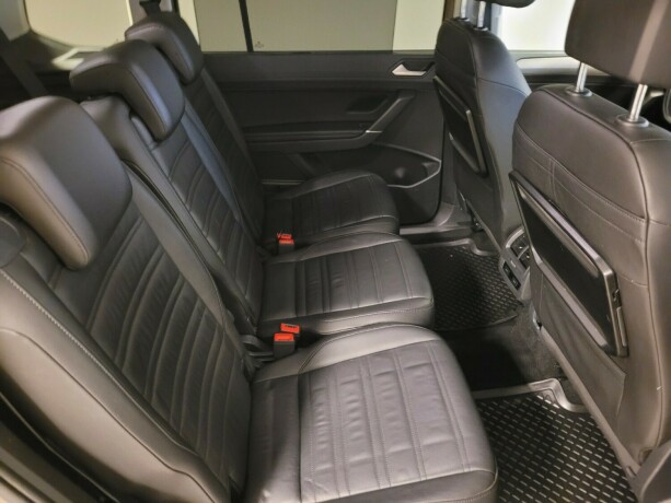 volkswagen-touran-diesel-2017-big-18