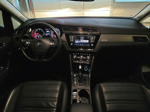 volkswagen-touran-diesel-2017-big-33