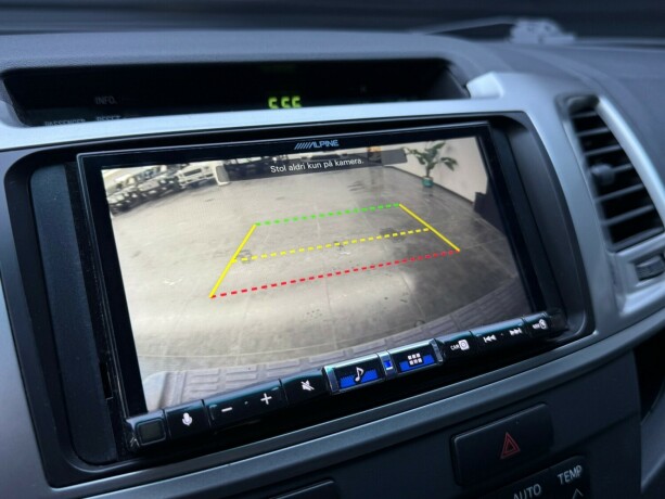 toyota-hilux-diesel-2011-big-18