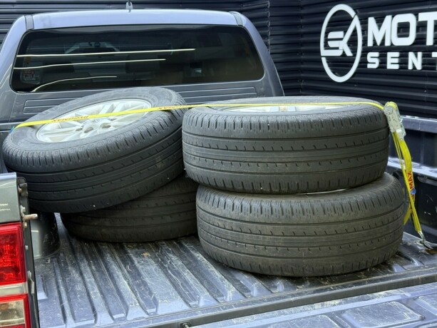 toyota-hilux-diesel-2011-big-31