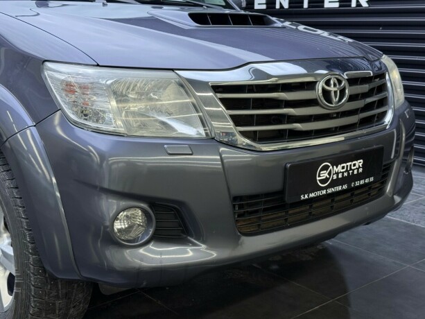 toyota-hilux-diesel-2011-big-2