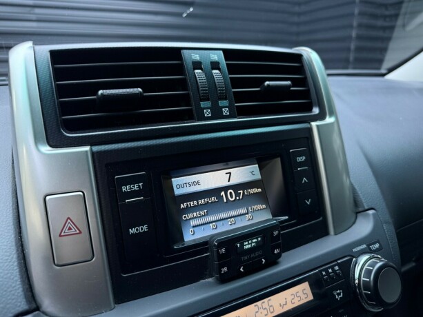 toyota-land-cruiser-diesel-2010-big-15