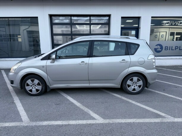 toyota-corolla-verso-bensin-2007-big-9