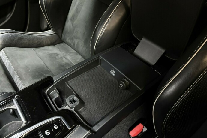 volvo-v90-plug-in-petrol-2020-big-35