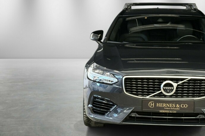 volvo-v90-plug-in-petrol-2020-big-3