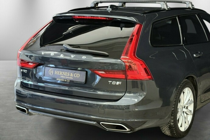 volvo-v90-plug-in-petrol-2020-big-6
