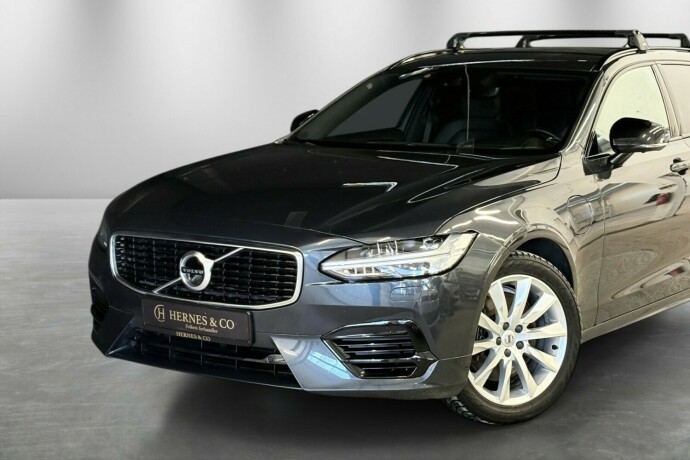volvo-v90-plug-in-petrol-2020-big-2