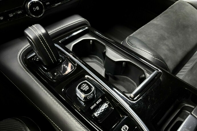 volvo-v90-plug-in-petrol-2020-big-34