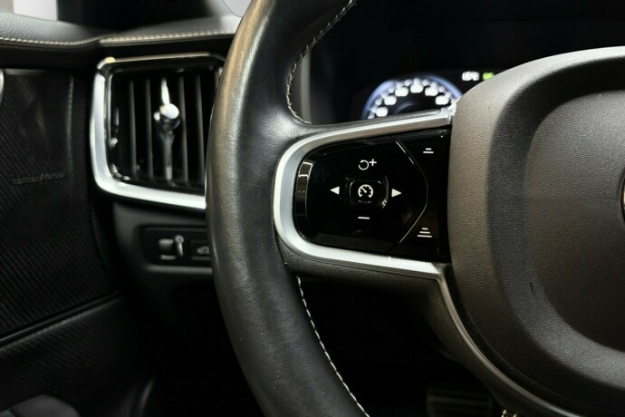 volvo-v90-plug-in-petrol-2020-big-19