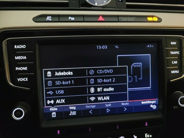 volkswagen-passat-plug-in-petrol-2016-big-43