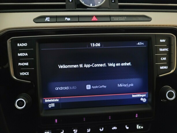 volkswagen-passat-plug-in-petrol-2016-big-42