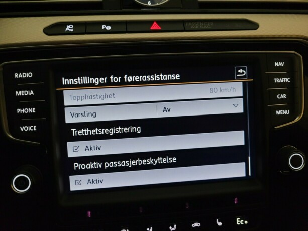 volkswagen-passat-plug-in-petrol-2016-big-49