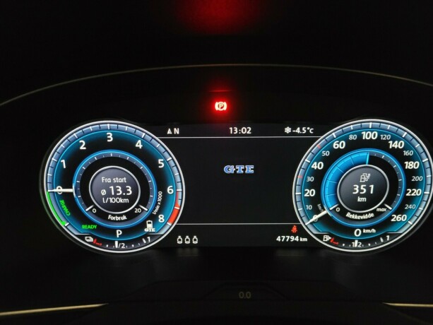 volkswagen-passat-plug-in-petrol-2016-big-30