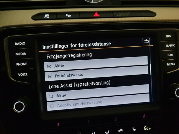 volkswagen-passat-plug-in-petrol-2016-big-47