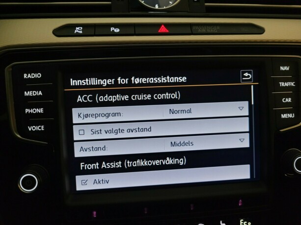 volkswagen-passat-plug-in-petrol-2016-big-46