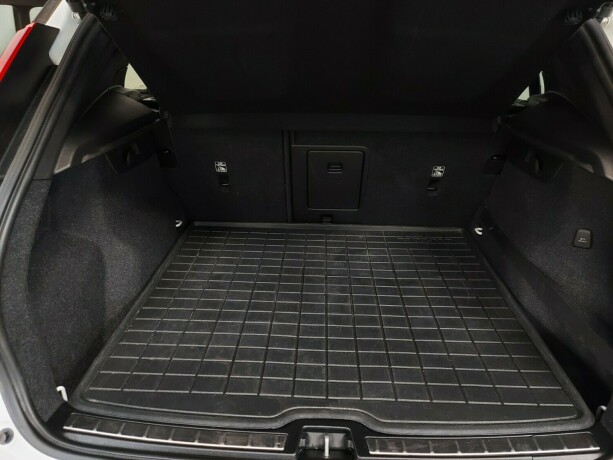 volvo-xc-40-diesel-2021-big-34