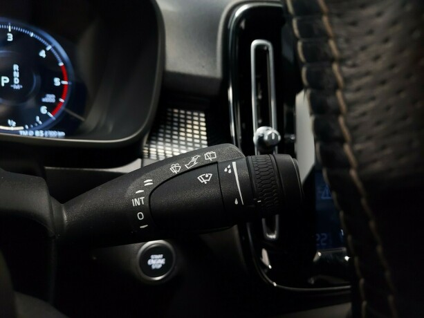 volvo-xc-40-diesel-2021-big-28