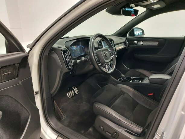 volvo-xc-40-diesel-2021-big-17