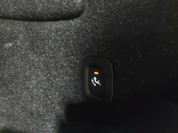 volvo-xc-40-diesel-2021-big-35