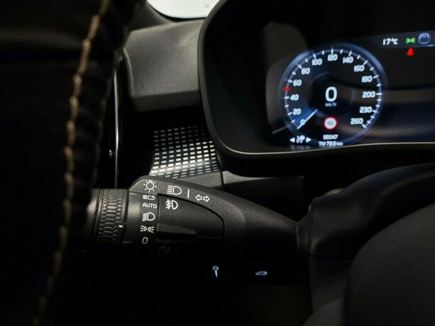 volvo-xc-40-diesel-2021-big-29